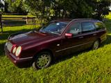 Mercedes-Benz E 230 T AVANTGARDE Avantgarde - Mercedes-Benz E 230: Kombi