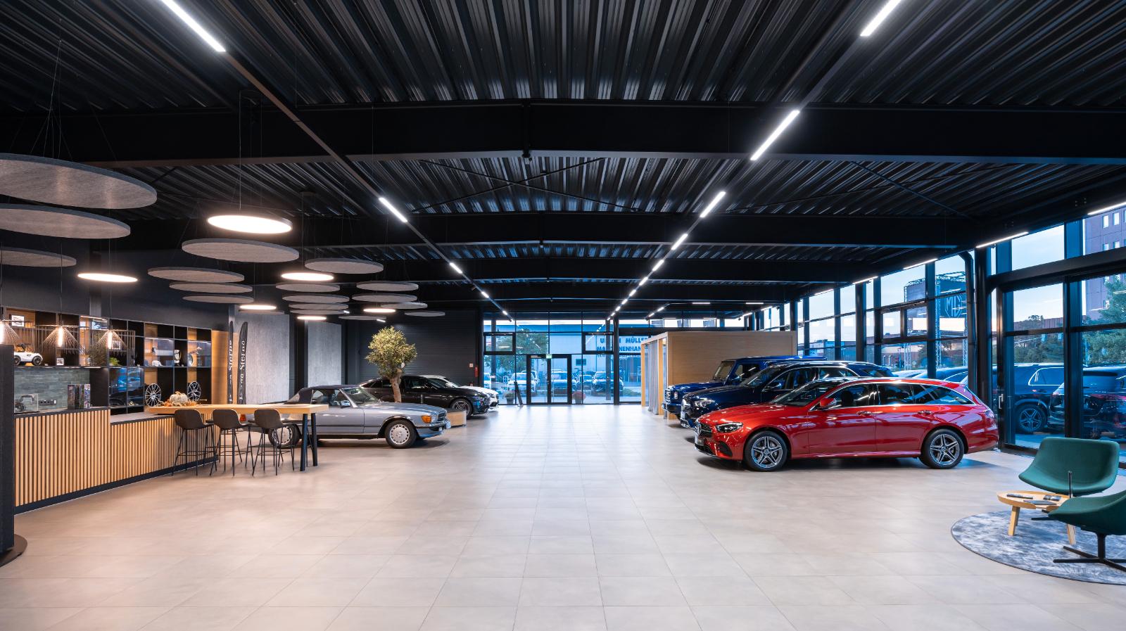 showroom-image-top