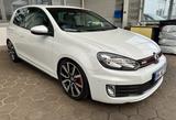 Volkswagen Golf 2.0 TSI GTI adidas GTI - Volkswagen Golf: GTI Adidas