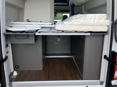 VW Crafter Grand California 600 4M Hochbett Sth Ahk VW Crafter Grand California 600 4M Hochbett Sth Ahk