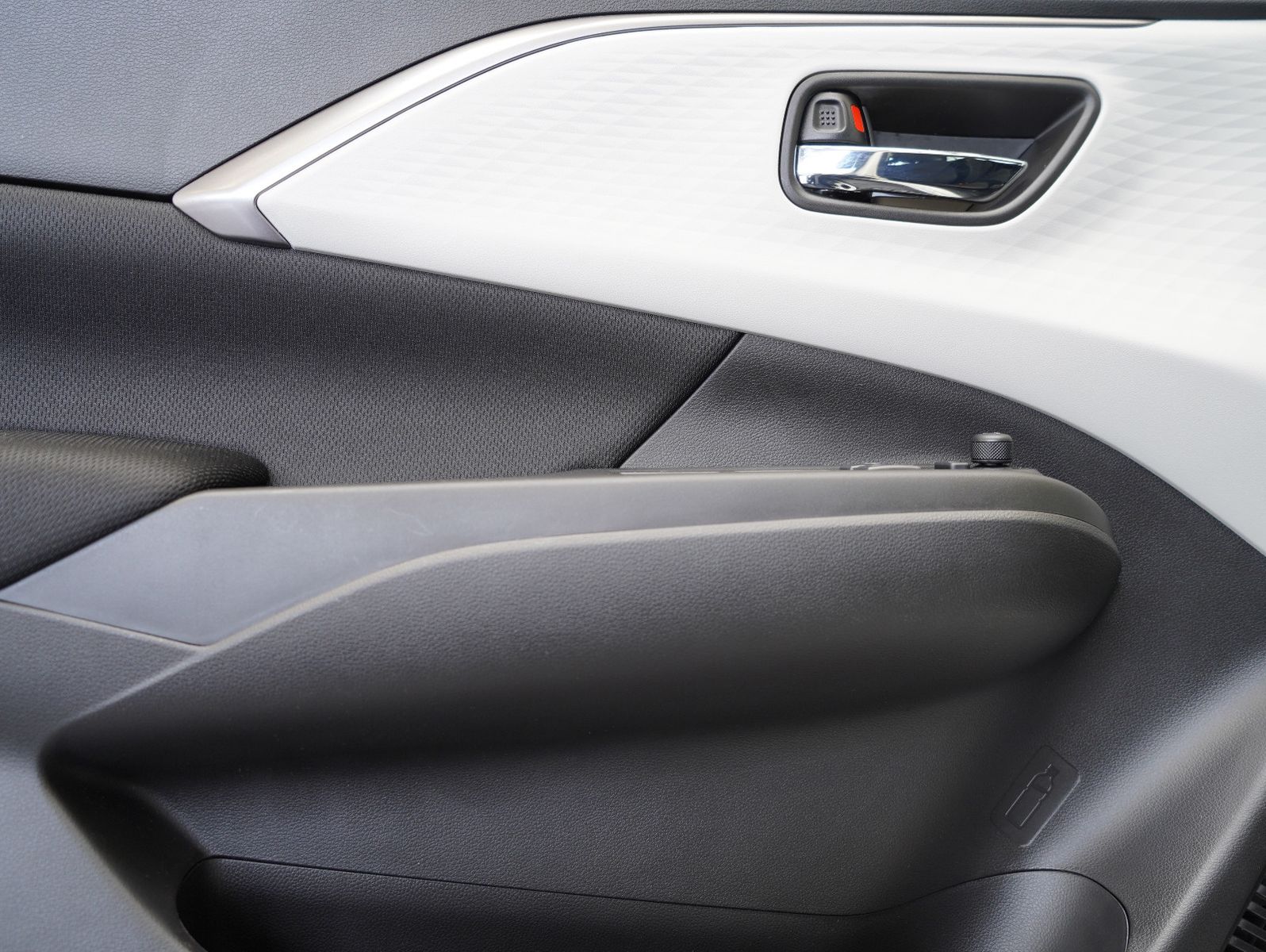 Fahrzeugabbildung Suzuki Swift 1.2 Dualjet Hybrid 61 kW Comfort+ LED/NAVI