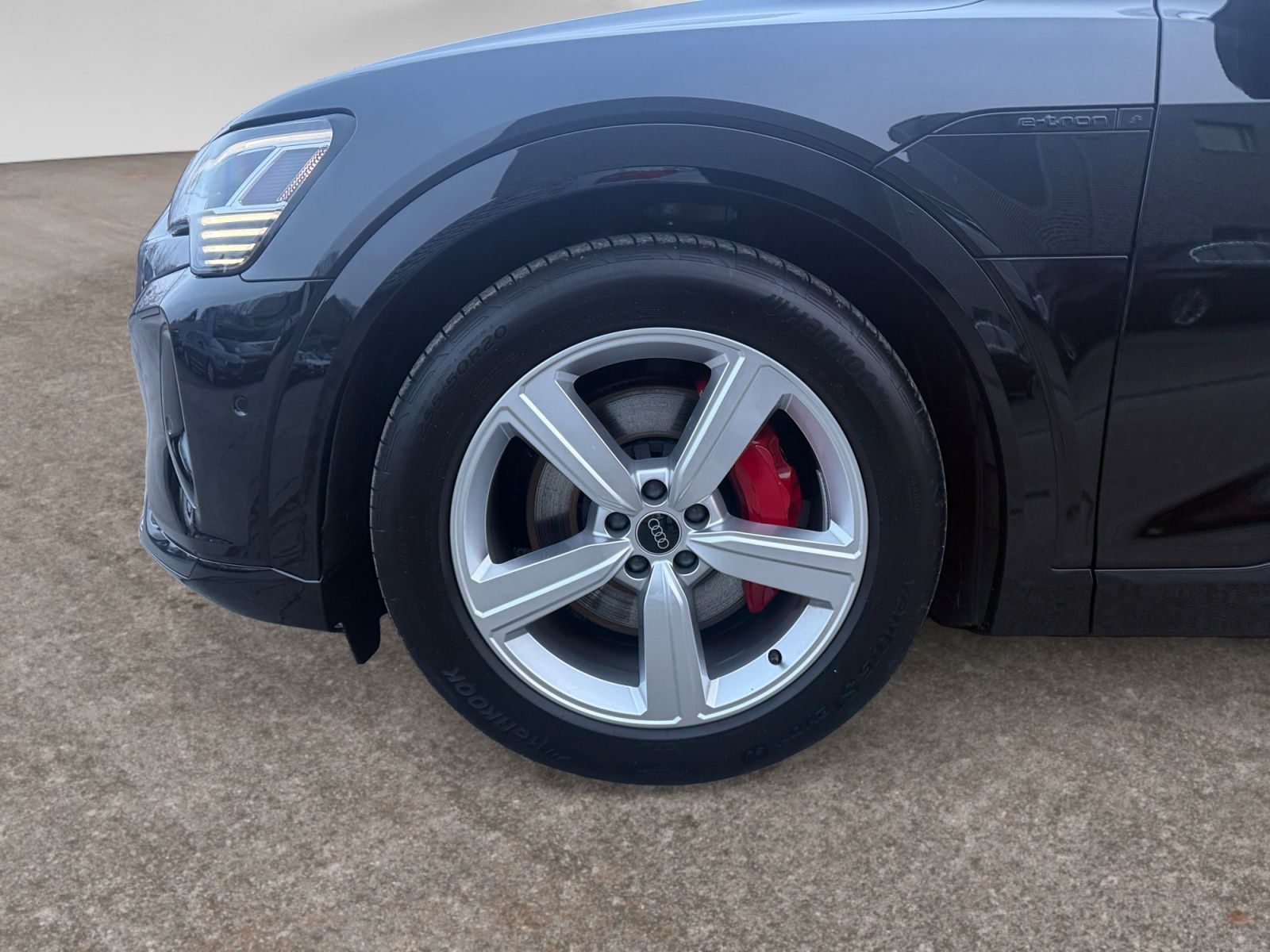 Audi Q8 e-tron - Bild 16