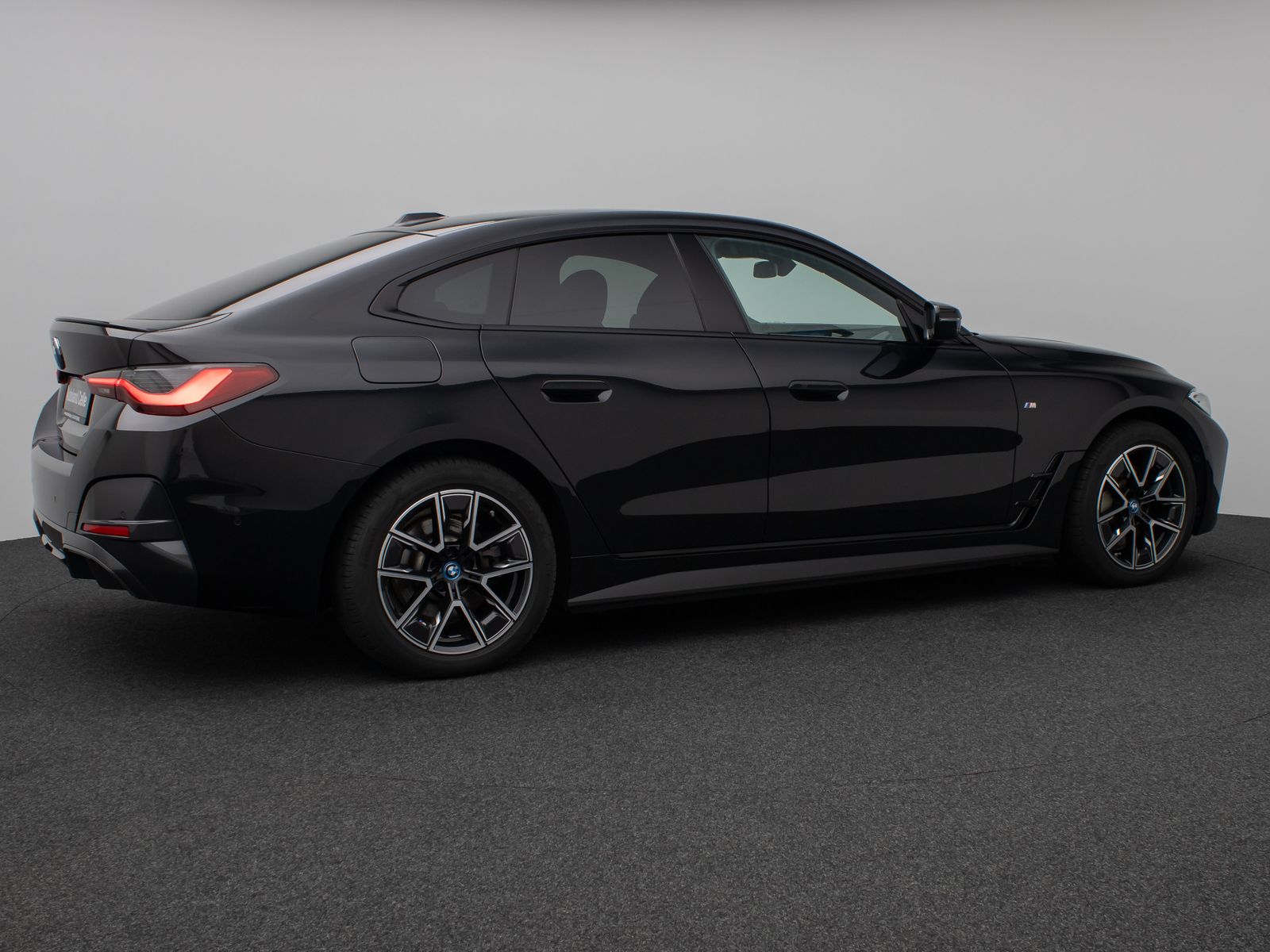 Fahrzeugabbildung BMW i4 eD40 M Sport Kamera DAB H/K Komfort 18Zoll