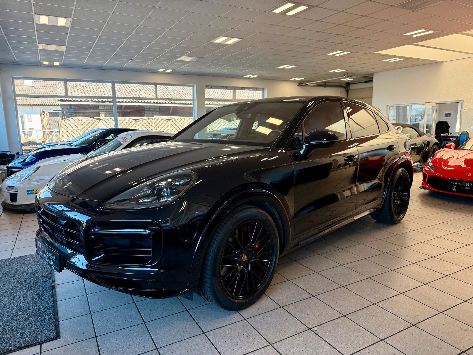 Fahrzeugabbildung Porsche Cayenne GTS Coupe SportDesign/HeadUP/ACC/Keyless