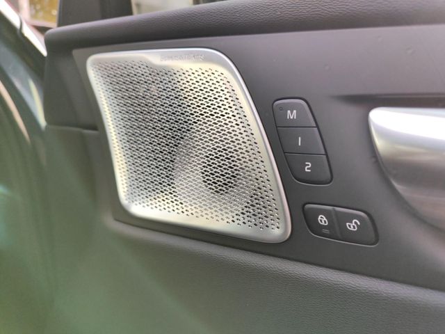 VOLVO XC 60 (Bild 29 von Array)