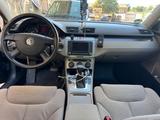 Volkswagen Passat 2.0 FSI Tiptronic Comfortline Variant... - Volkswagen Passat aus 2005: Kombi