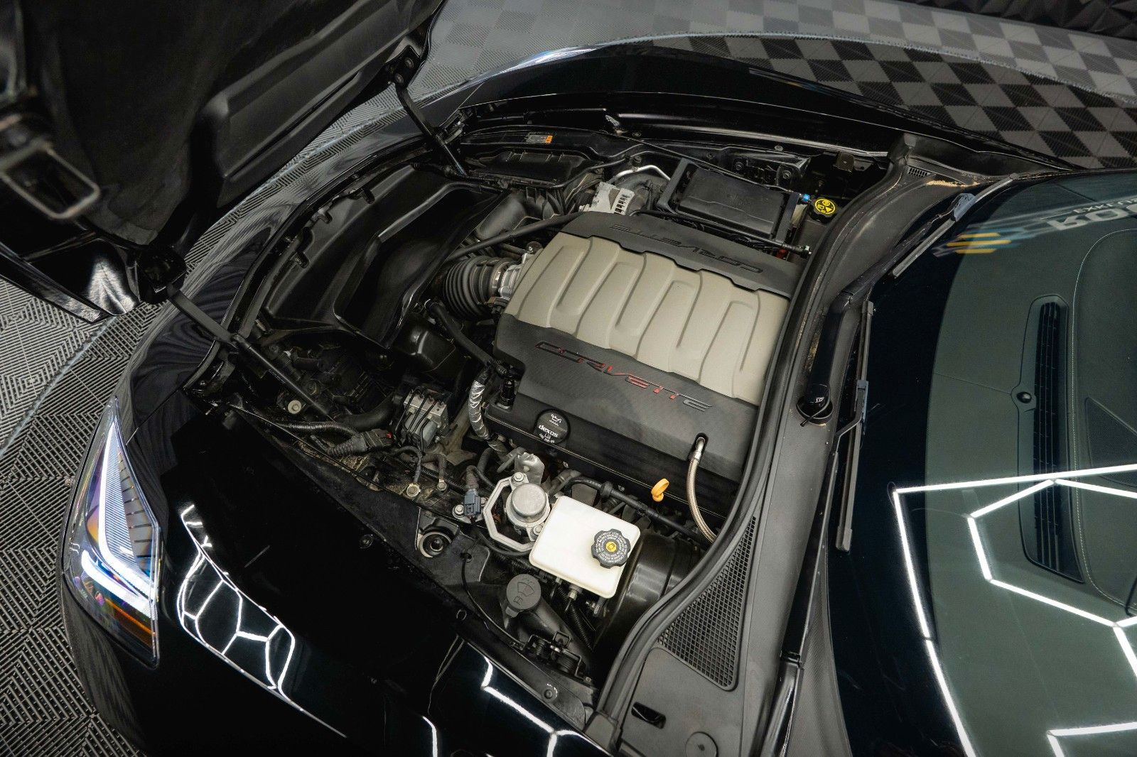 Fahrzeugabbildung Corvette C7 6.2 V8 Stingray Z06-Design Targa Performance