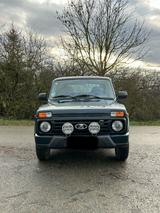 Lada Niva 4x4 Urban Legend - Lada Urban: 4.4