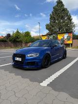 Audi RS3 2.5 TFSI S tronic quattro Sportback - - Audi RS3 mit Benzin-Antrieb: Limousine, 2.5