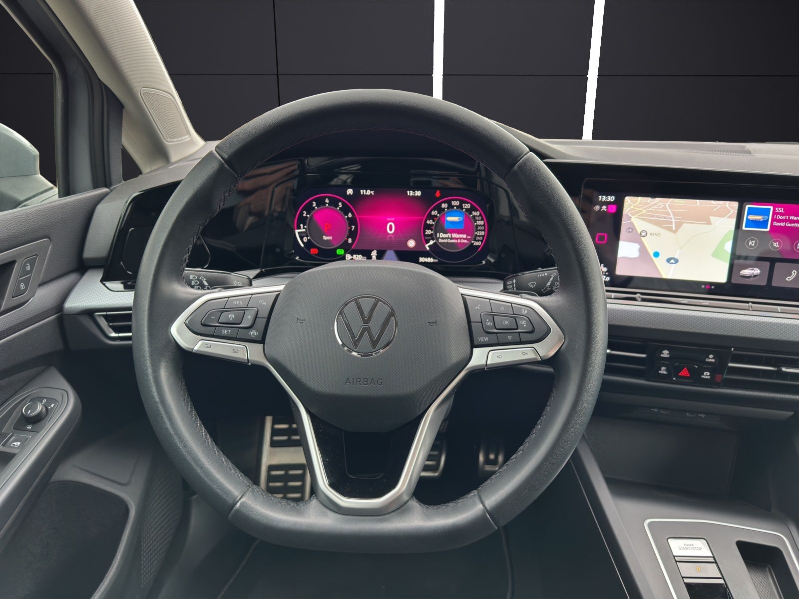 Fahrzeugabbildung Volkswagen Golf VIII Variant eTSI Active DSG NAVI AppConnec