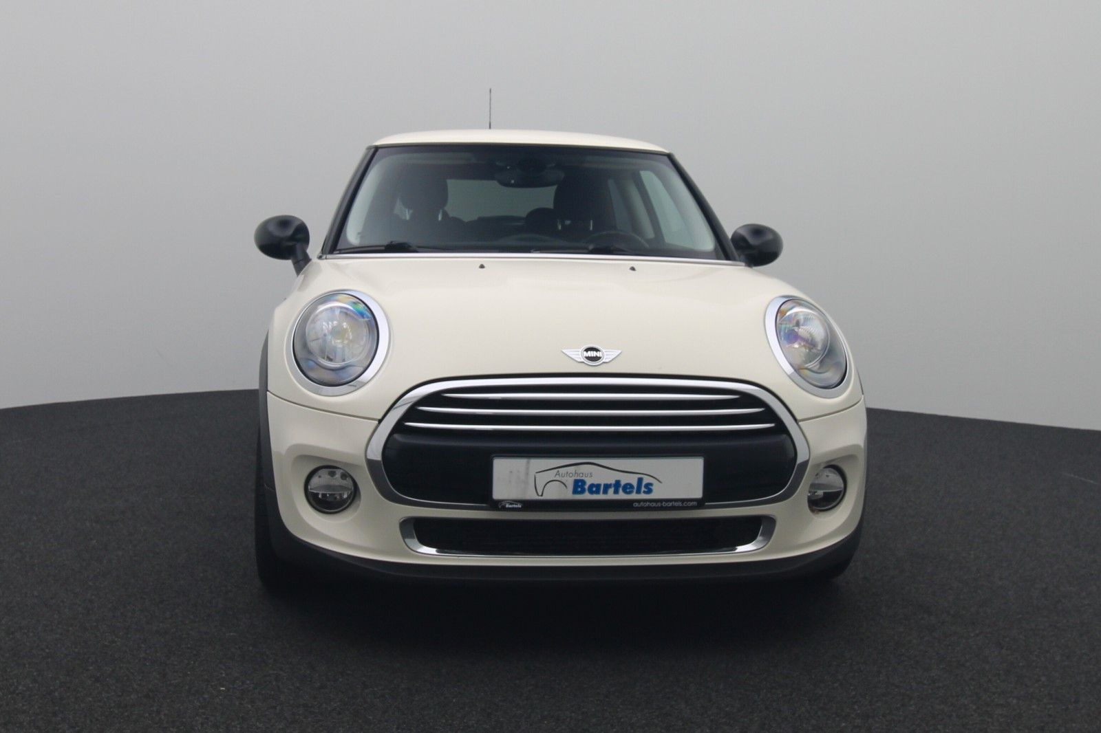 Fahrzeugabbildung MINI Cooper 1.5 Automatik