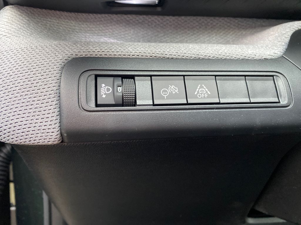 Fahrzeugabbildung Citroën e-C3 Aircross MAX *Winter-Paket*