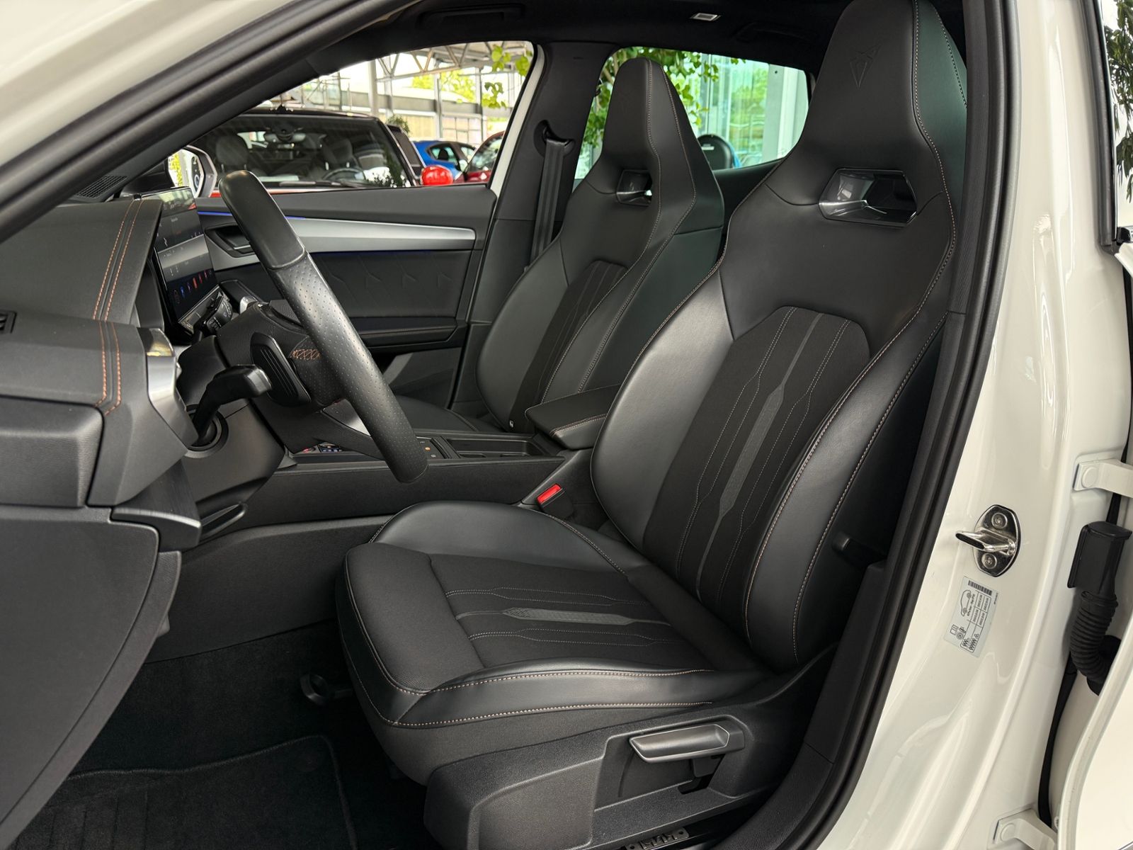Fahrzeugabbildung CUPRA Formentor VZ  e-Hybrid PANO AHK KAM