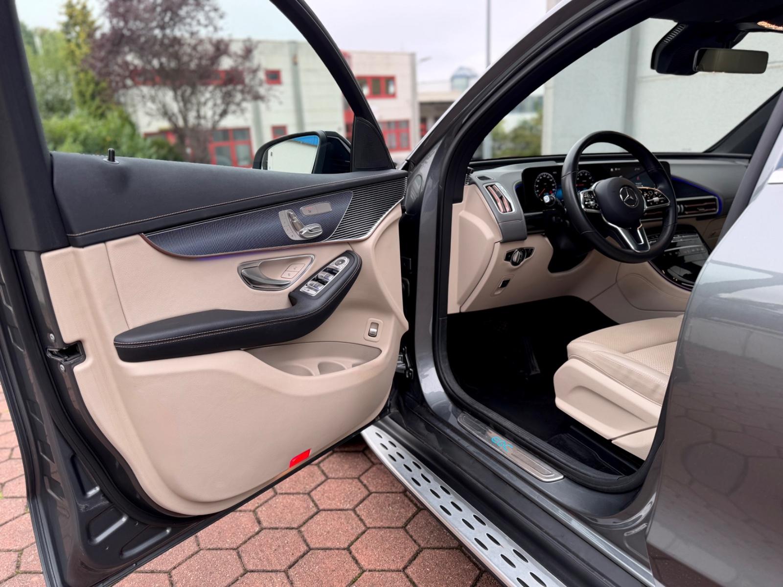 Mercedes-Benz EQC 400 4M °HUD°MASSAGE°LEDER°KEY-GO°SHD°19"AMG°