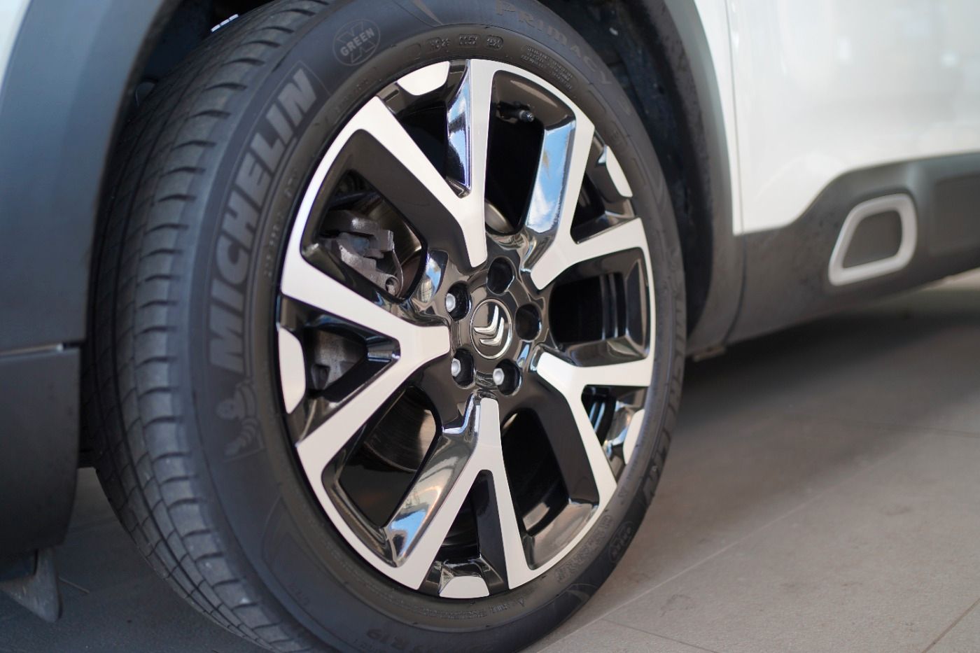 Fahrzeugabbildung Citroën C5 Aircross PureTech 180 EAT8 Shine Pack Automat