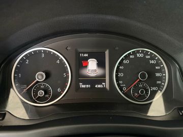 Volkswagen Tiguan - 11