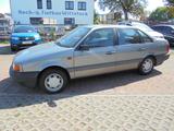 Volkswagen Passat 1.8 CL - Volkswagen Passat aus 1992: Kombi