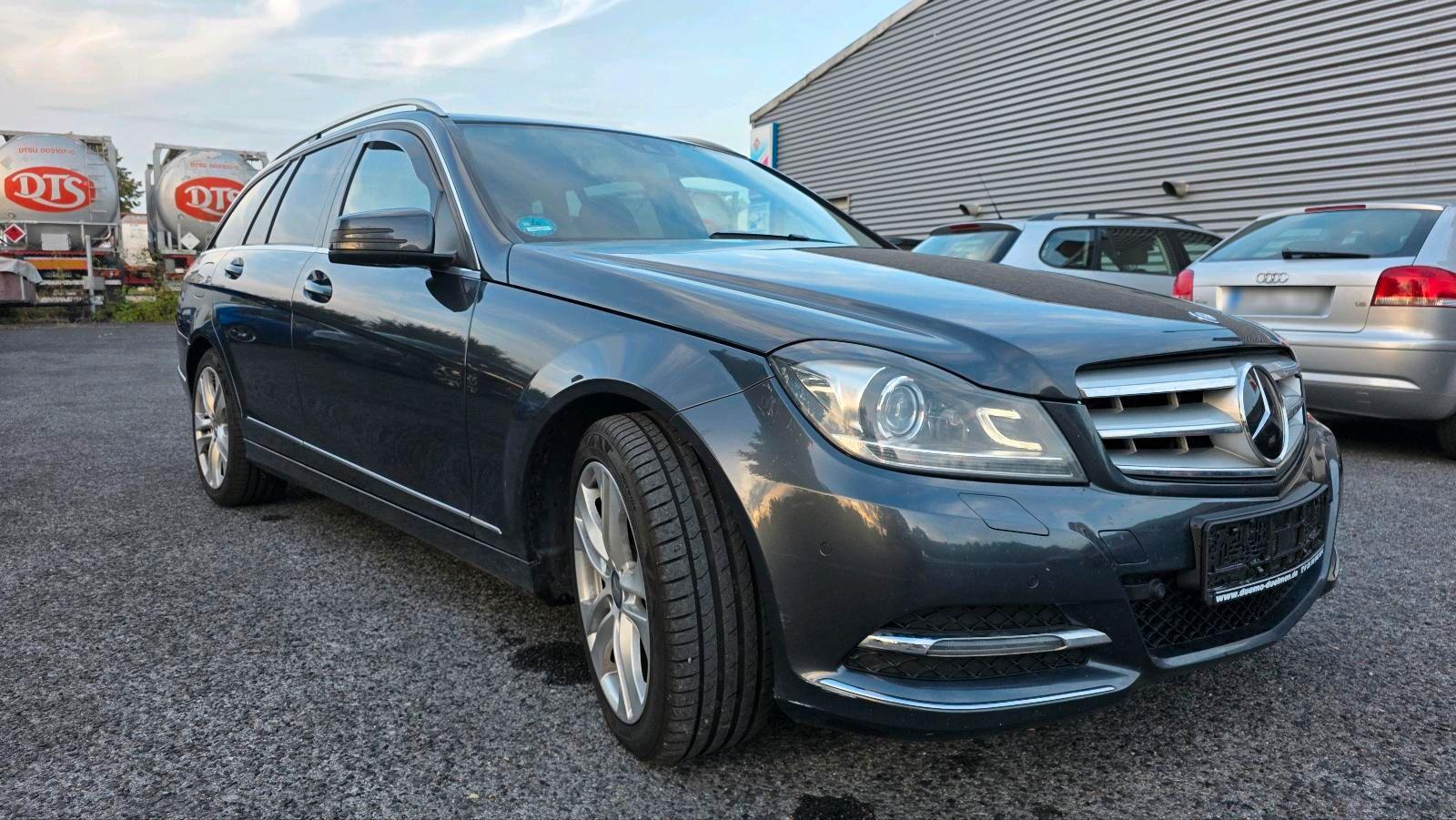 Mercedes-Benz C 220