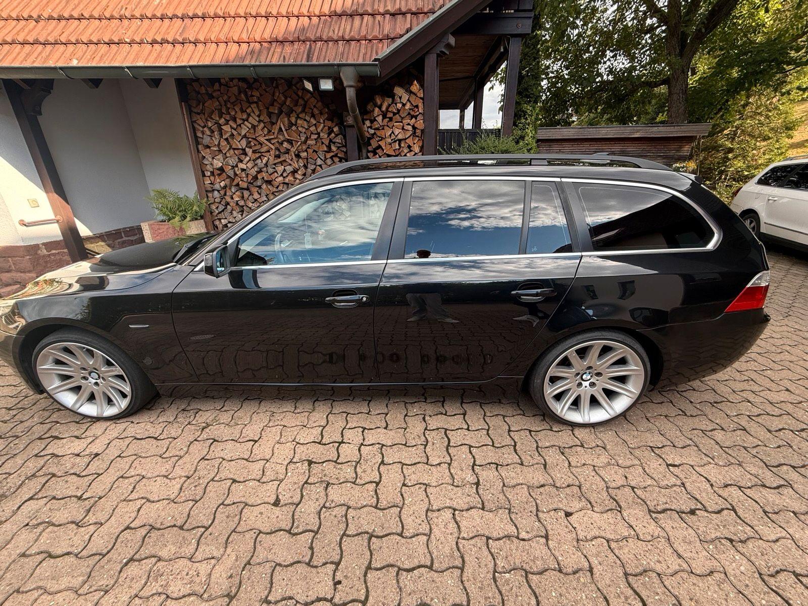 BMW 530 2007 — салон