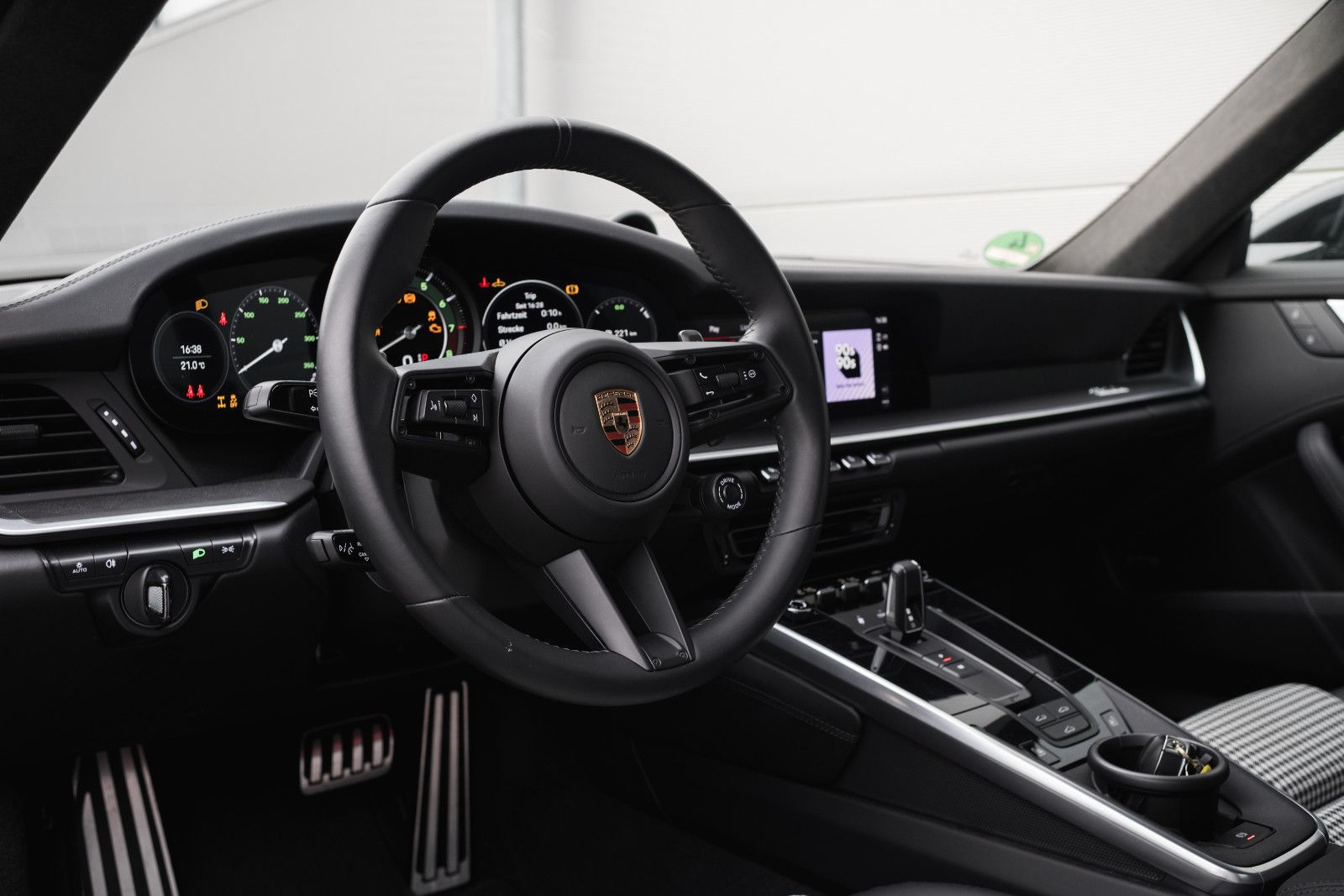 Fahrzeugabbildung Porsche 992/911 Turbo S-Heritage Paket-Nachtsicht-LED