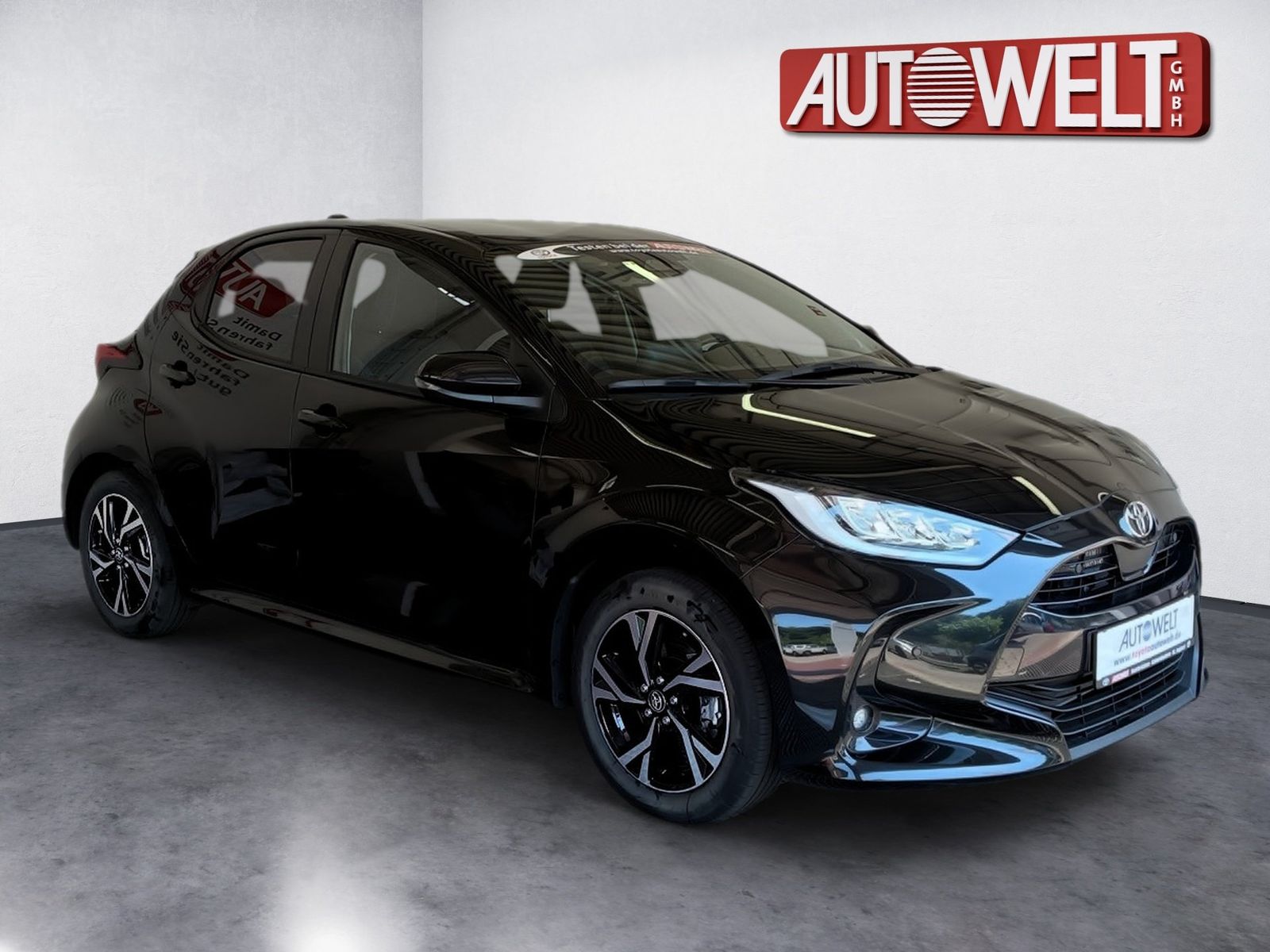 Fahrzeugabbildung Toyota Yaris 1.5 Teamplayer Safety P. Winter P, LED, SH