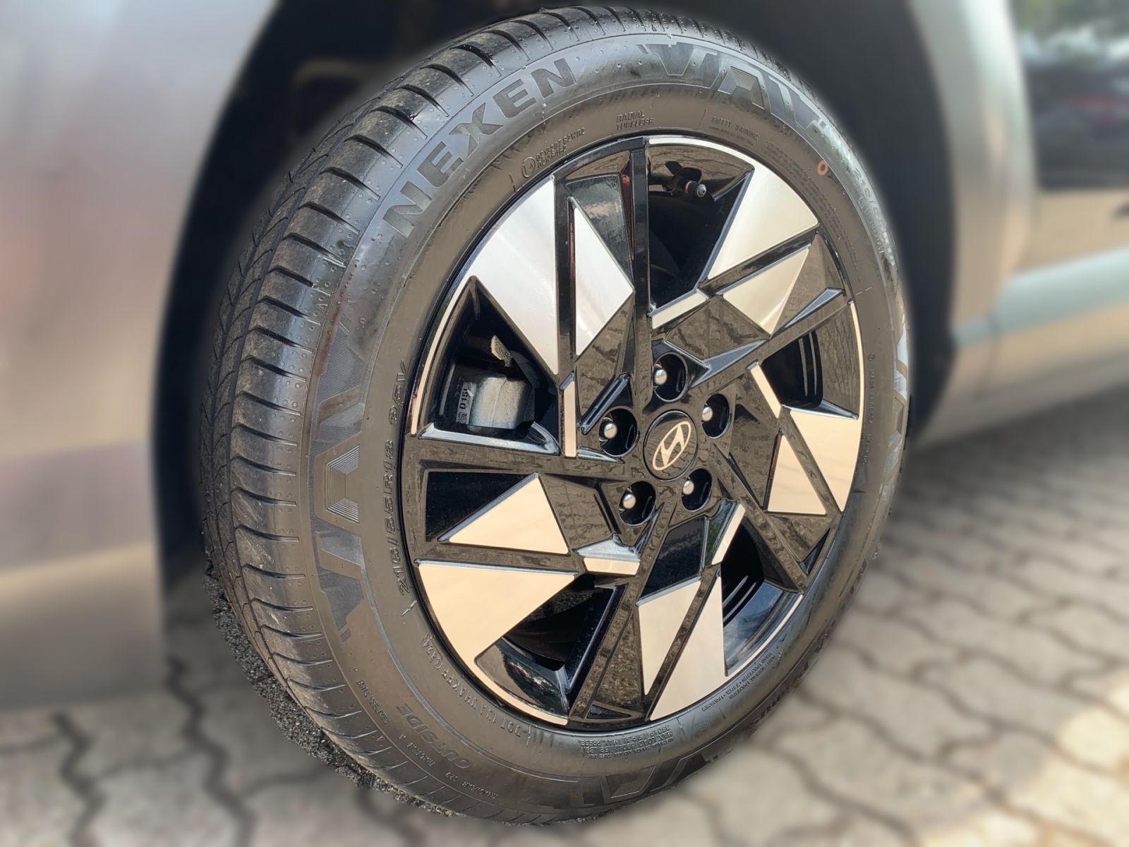 Fahrzeugabbildung Hyundai KONA 1.6 GDI Trend Hybrid Licht Paket