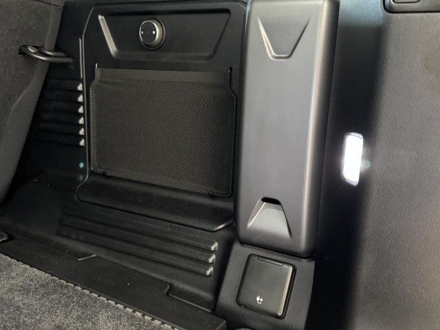 Land Rover Defender 110 P635 OCTA Black MY26 Bluetooth Navi foto 18