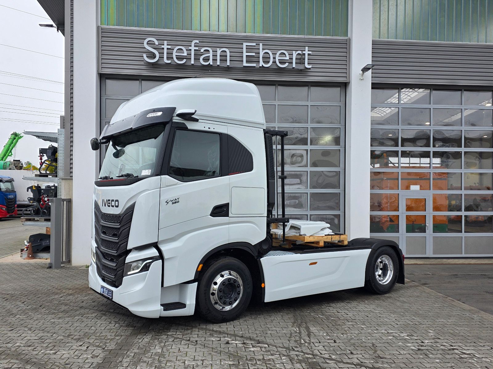 Fahrzeugabbildung Iveco AS440S58T/P, ADR Gefahrgut AT,EXII,EXIII,FL
