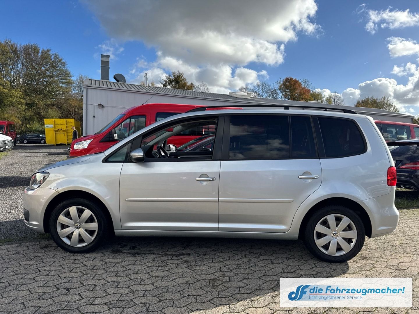Fahrzeugabbildung Volkswagen Touran Comfortline Navi Dyn. Kurvenlicht *EXPOR
