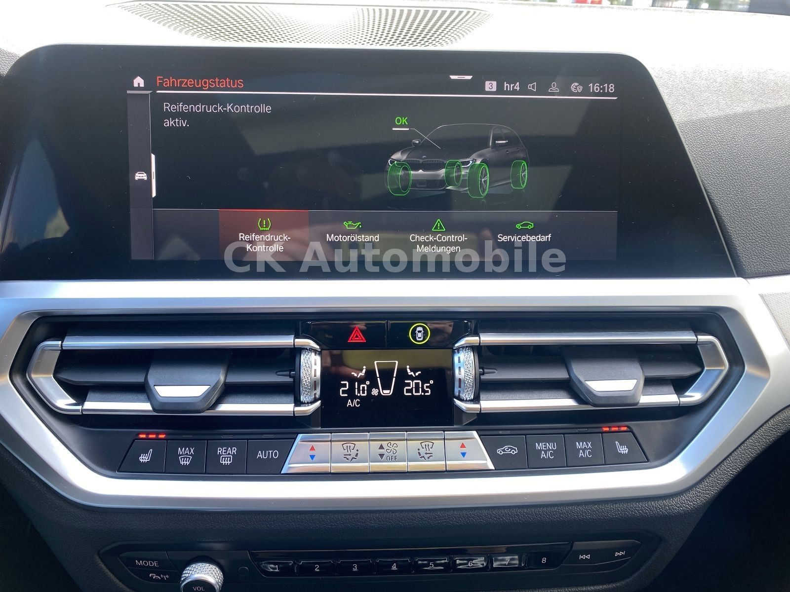 Fahrzeugabbildung BMW M340i Touring xDrive/Navi/HeadUP/Pano/360°