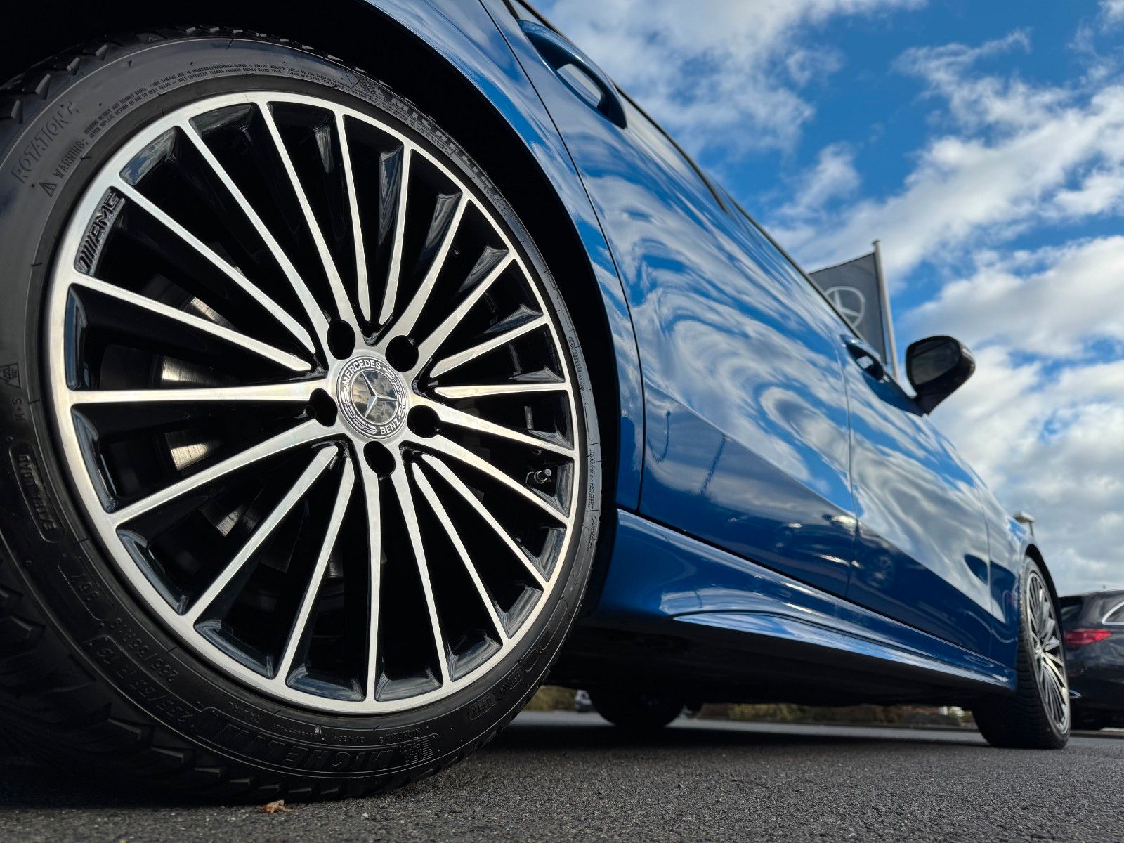 Fahrzeugabbildung Mercedes-Benz C 300d AMG+Burmester+Distr+Digital+360+