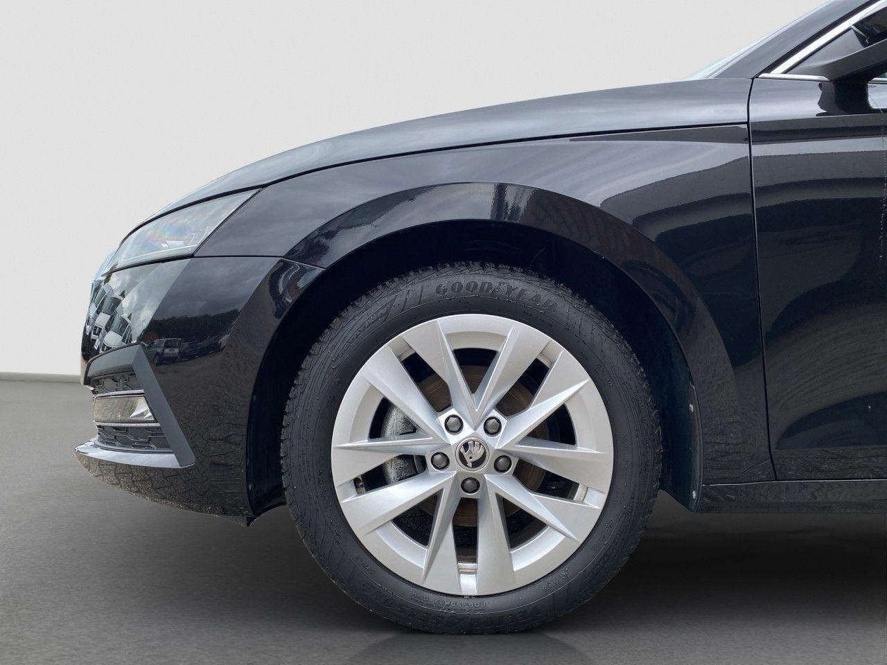 Skoda Octavia Combi 2.0 TDI LED NAVI KAMERA HUD SHZ BT