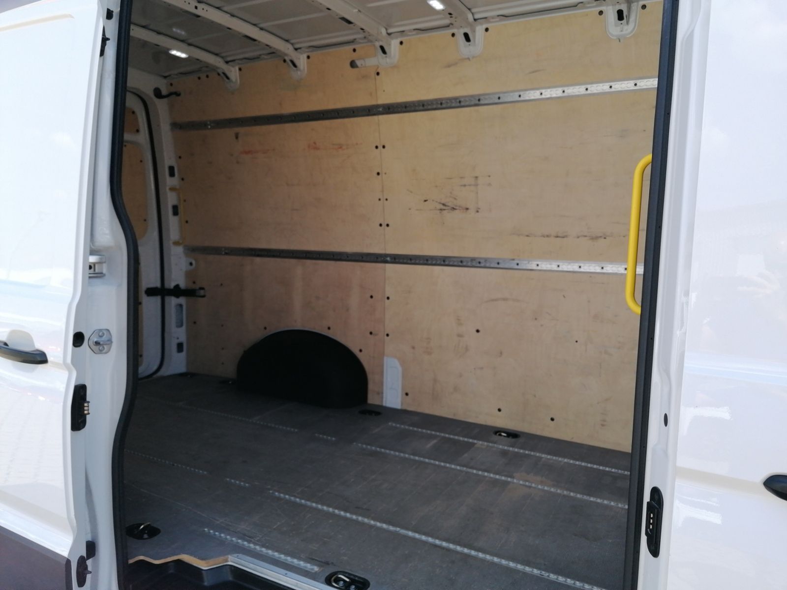 Crafter Kasten 2.0 TDI MR Hoch KAMERA+NAVI