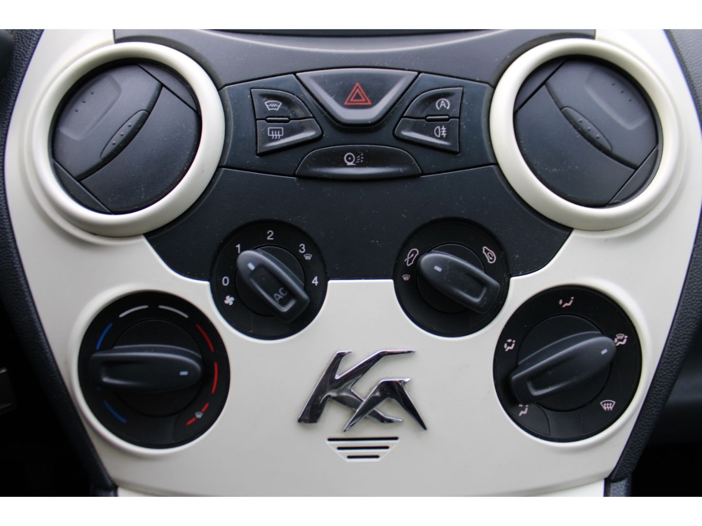 FORD Ka 1.2 Edition Cool & Sound Klima Winter-P. GJR - Image 17