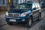 Toyota Land Cruiser 3.0 D-4D C - blaue Toyota Land Cruiser