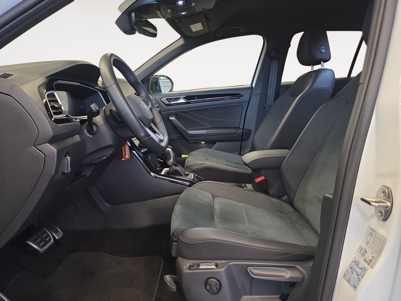 Volkswagen T-Roc - Bild 10