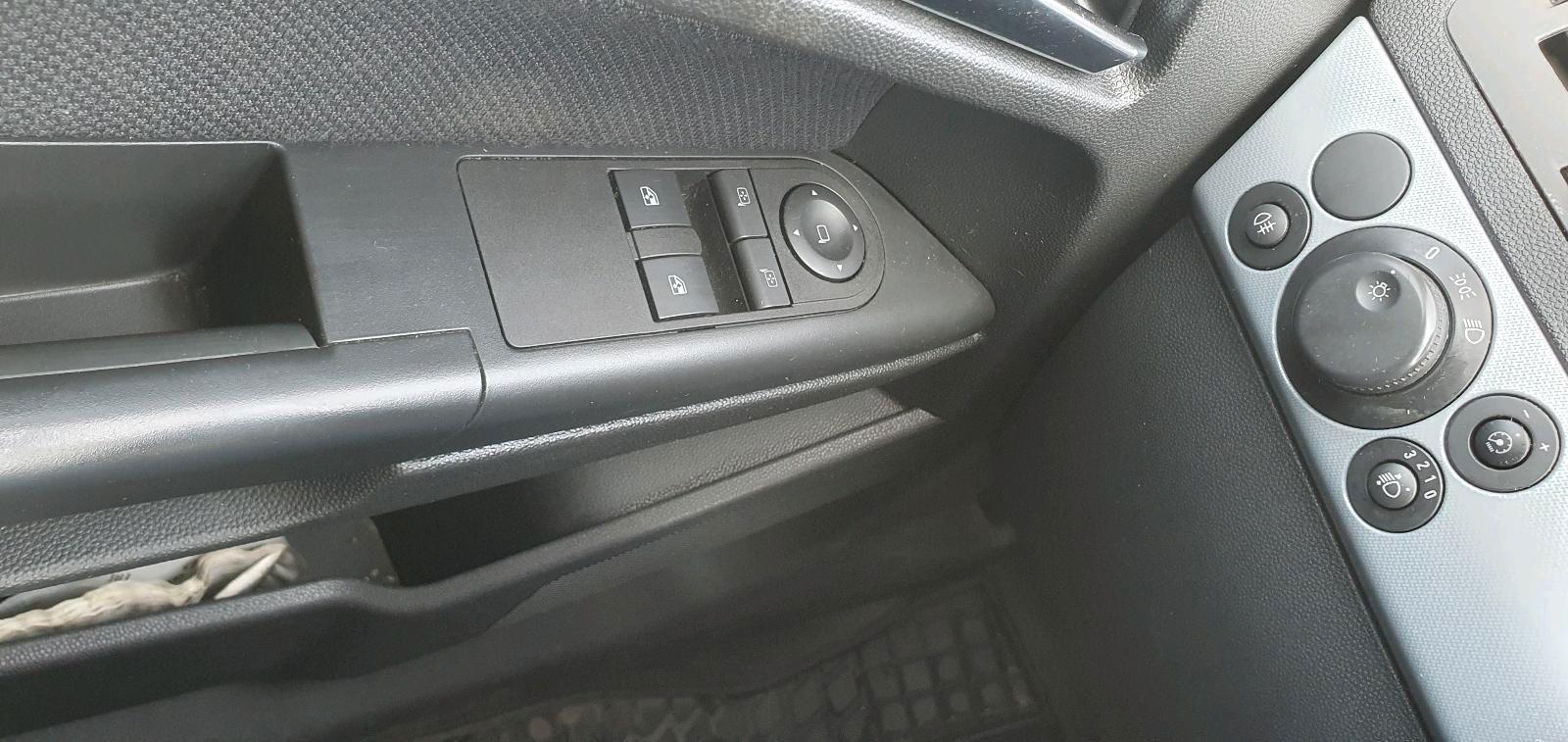 Opel Astra 2005 — photo 7