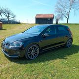 Volkswagen Golf 1.6 TDI 4MOTION, LOUNGE, Anhängerkupplung - Volkswagen Golf mit Diesel-Antrieb: Anhängerkupplung