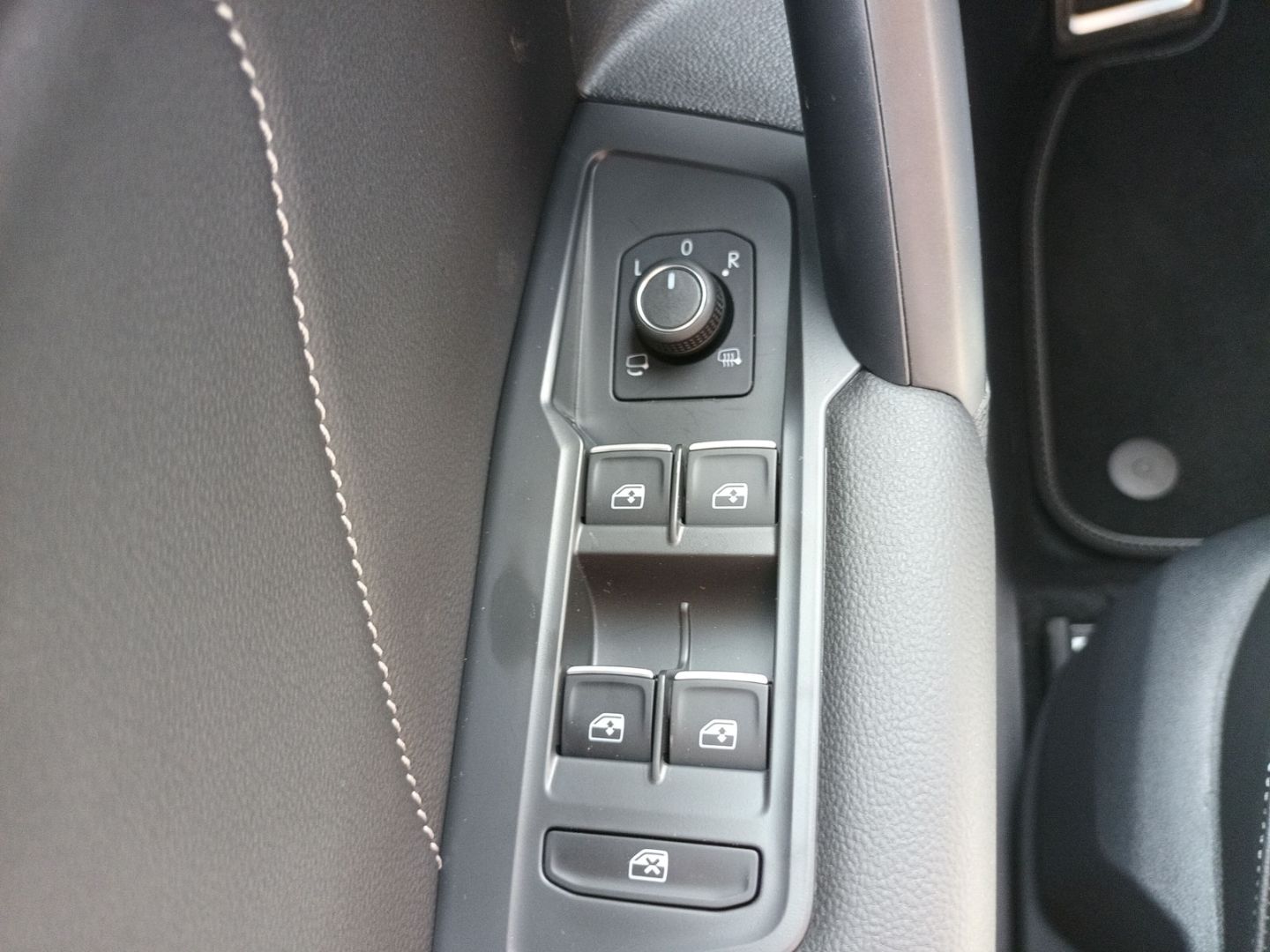 Volkswagen Tiguan Allspace R-Line 4Motion 2.0 TDI Anhängerk foto 18