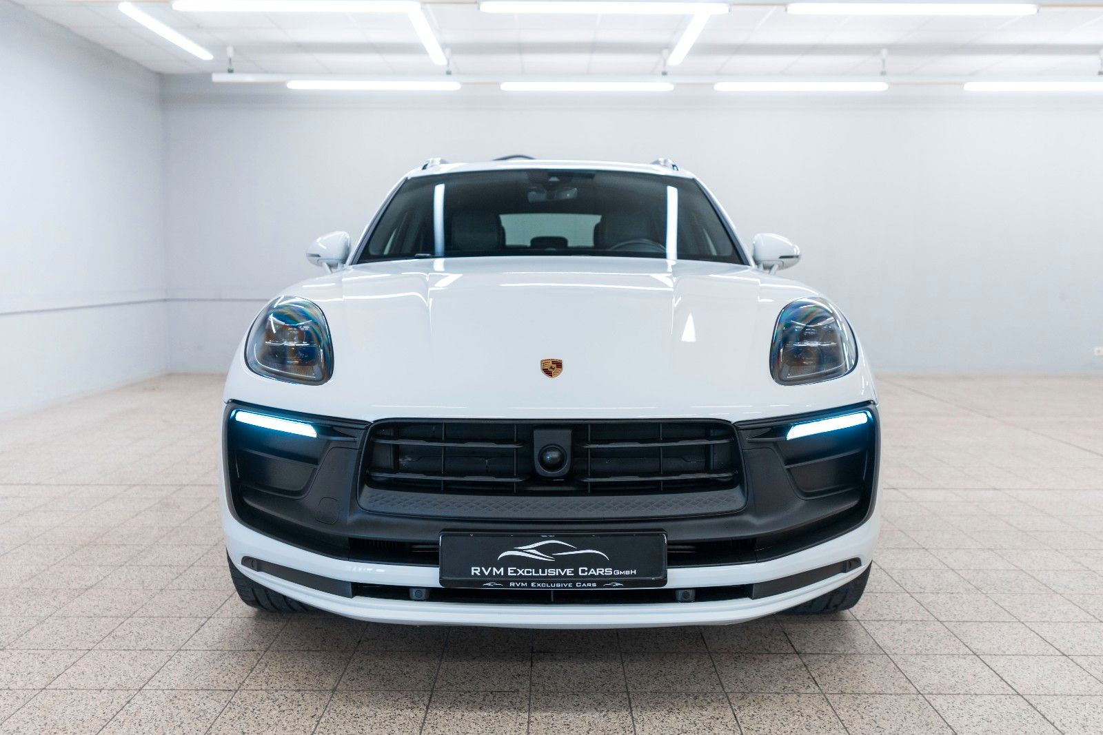 Fahrzeugabbildung Porsche Macan 2.0L ACC BOSE PANO PDLS KAM LED CARPLAY