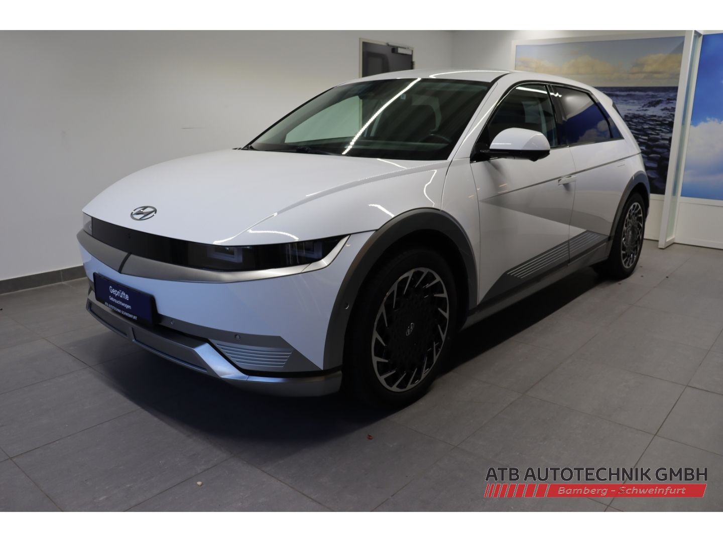 Fahrzeugabbildung Hyundai IONIQ 5 UNIQ 72,6 kWh 4WD 91,9% SOH HUD Navi Sou