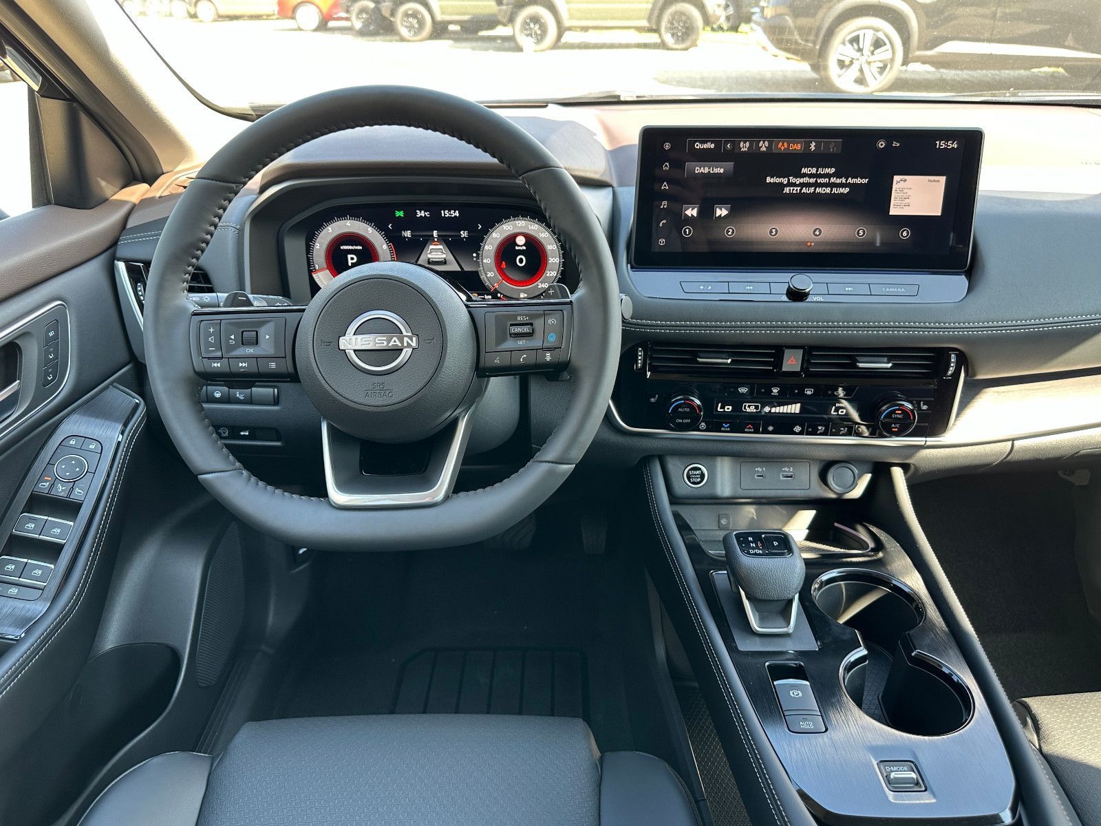 Fahrzeugabbildung Nissan X-Trail 1.5 VC-T Tekna NAVI+ProP+HUD+360°+SH+AHK