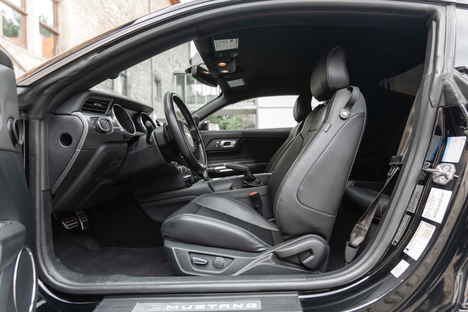 Fahrzeugabbildung Ford Mustang 5.0 GT  LED KAM NAV  SHZ SZK LEDER