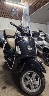 Vespa GTS 125 nur 10.422 km  - Offers matching your search criteria