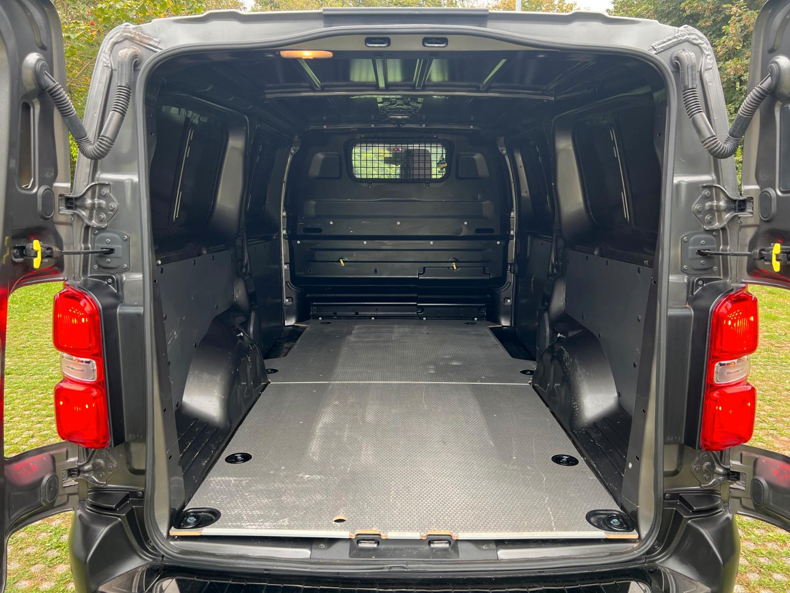 Toyota Proace L2 Kasten*Navi *Kamera *Blind Assist *AHK