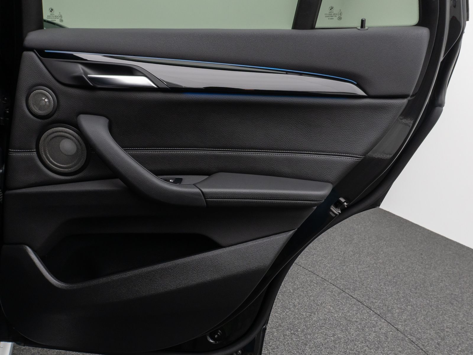 Fahrzeugabbildung BMW X1 xD25e xLine Kamera HUD DAB H/K Komfort Sport