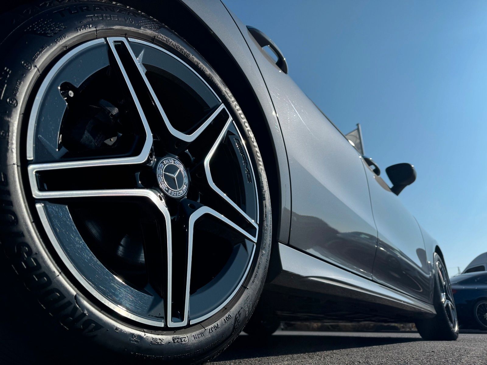 Fahrzeugabbildung Mercedes-Benz CLA 200d AMG+LederGrau+Ambiente+RFK+Night