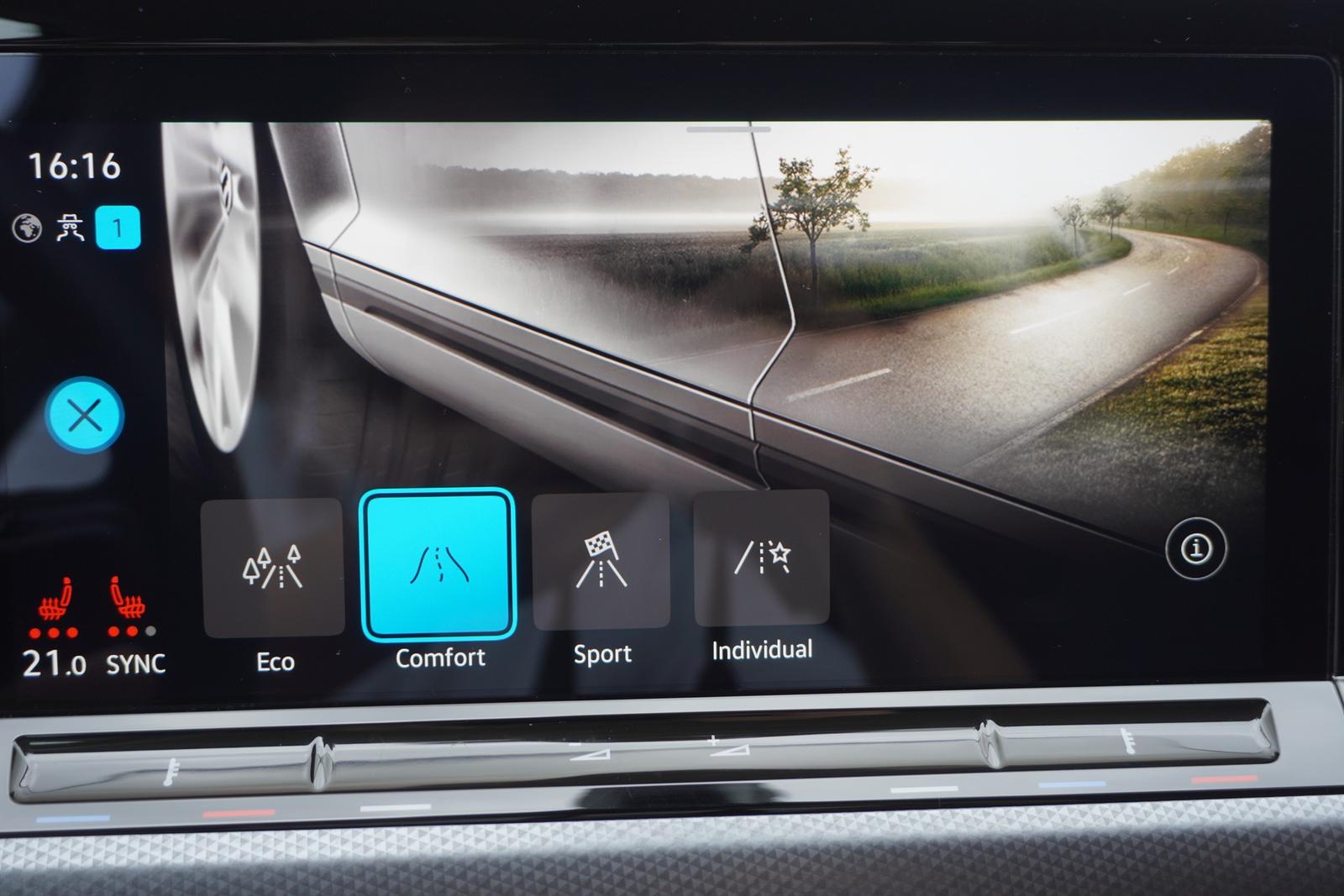 Volkswagen Golf 1.5 TSI Active LED+ HUD Standheizung Navi, миниатюра 18
