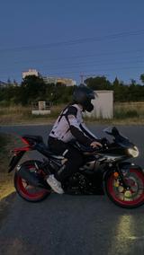 Suzuki gsx r125 - SUZUKI GSX R 125