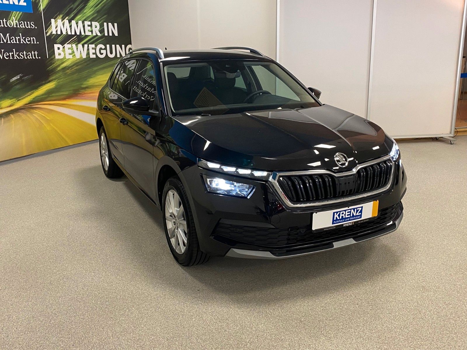 Fahrzeugabbildung SKODA Kamiq 1.0 TSI DSG Ambition+NAVI+SMARTLINK+SHZ+++